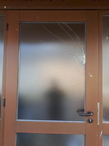 Vandalismus Fenster JUZ