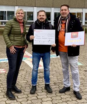 Spende an F&ouml;rderverein GS von Dr. A. Woll
