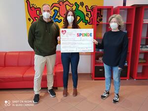 Tag der Kinderhospizarbeit Check&uuml;bergabe
