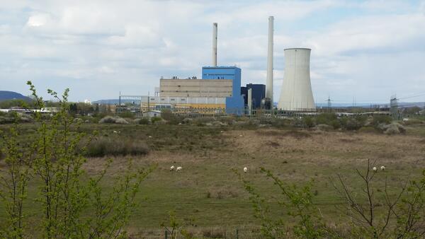 Kraftwerk mit Schafswiese2 - gs