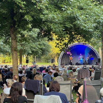 FKK / Freibad - Klappstuhl - Konzert 2025