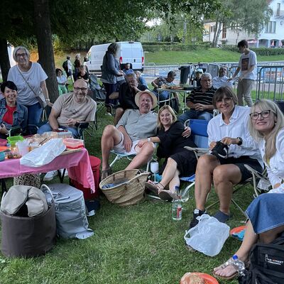 FKK / Freibad - Klappstuhl - Konzert 2025